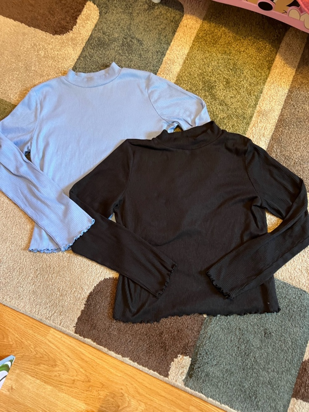 SO Ribbed Mock Neck Tops in Black & Light Blue